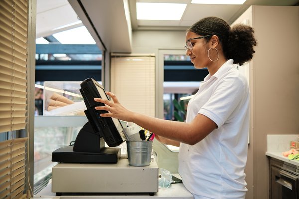 Comment choisir la meilleure caisse enregistreuse électronique ?